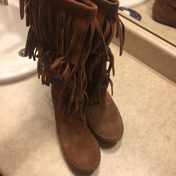 Lauren Conrad Suede Fringe Boots size 10 - Picture 2 of 3